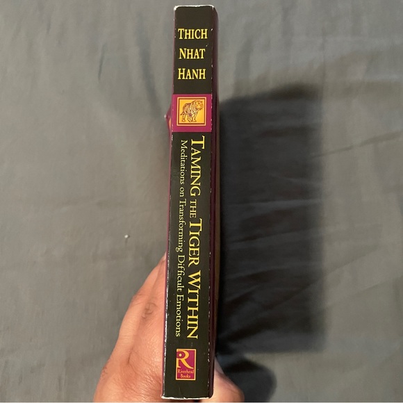 Taming the Tiger Within Author Thich Nhat  Hanh - Picture 6 of 6